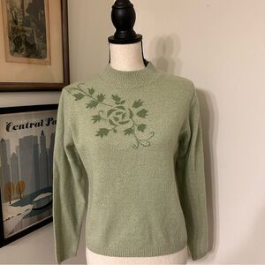 Spring Cashmere Soft Green Mock Turtleneck Sweater NWT Beaded Floral Detail SZ S